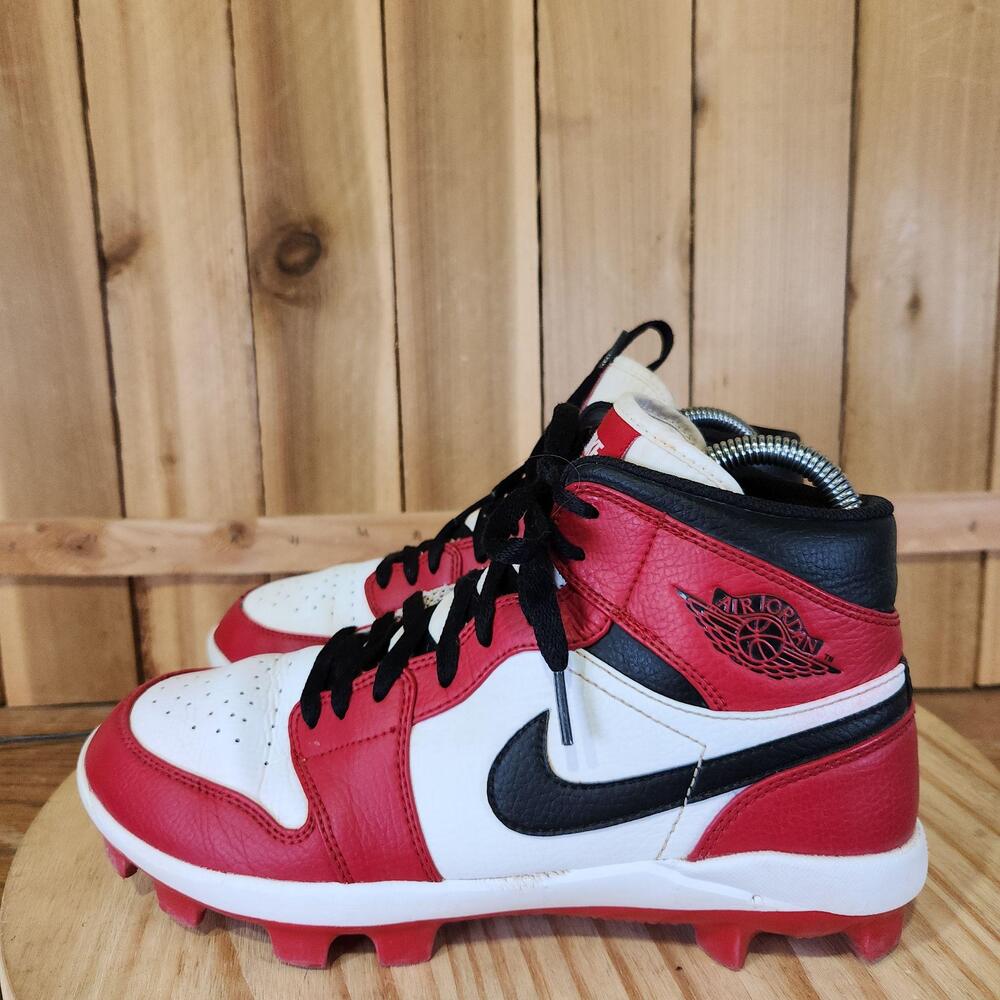 Nike Air Jordan 1 Retro MCS Chicago Baseball Cleats Mens 8 Red White
